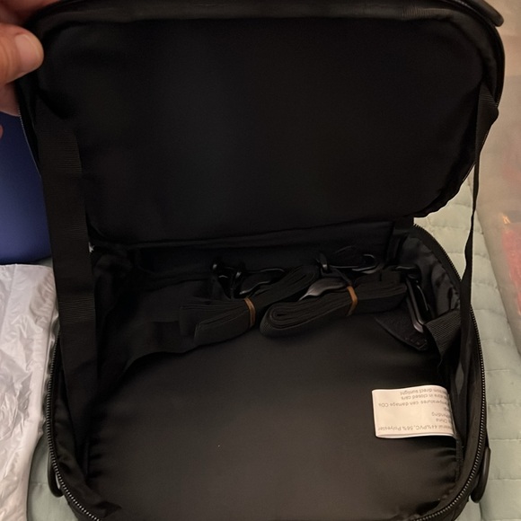 Case Logic - Picture 2 of 2